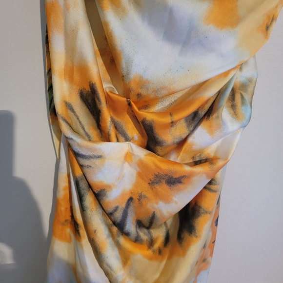 PrettyLittleThing Orange Tye Dye Ruched Midi Skirt - Picture 8 of 12